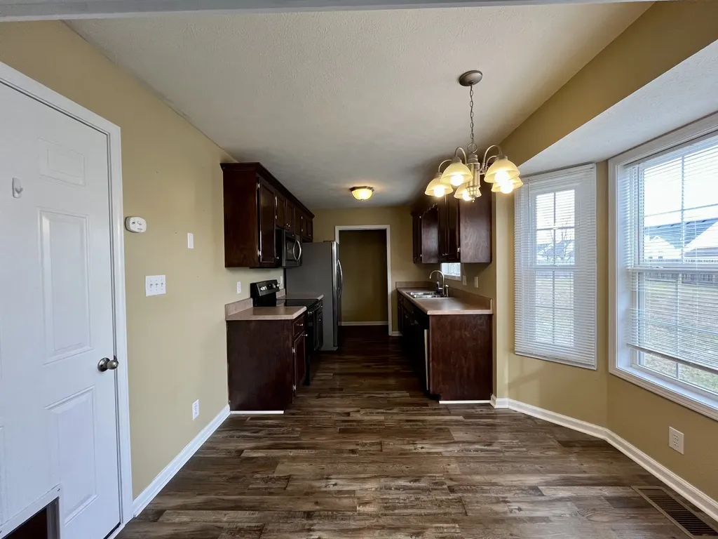 3643 Cindy Jo Dr, S Clarksville TN 37040