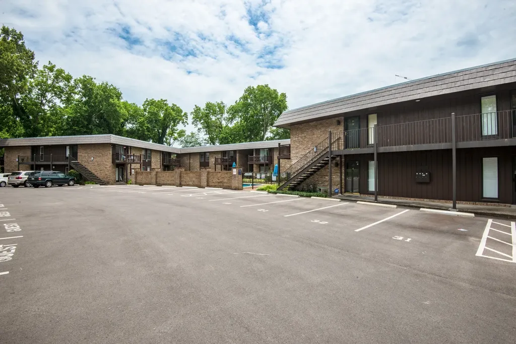 3901 Whitland Avenue Nashville TN 37205