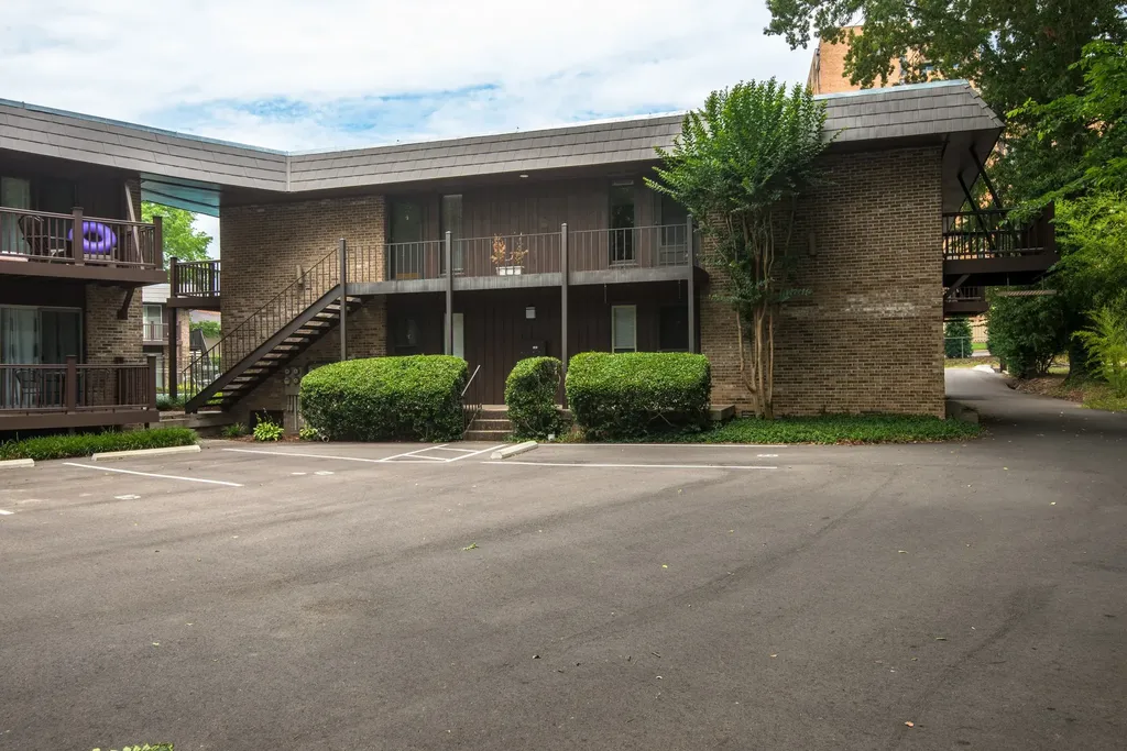 3901 Whitland Avenue Nashville TN 37205