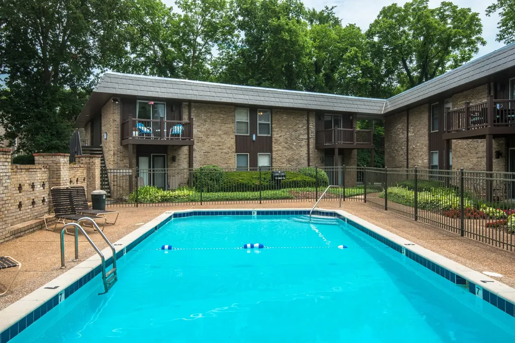 3901 Whitland Avenue Nashville TN 37205