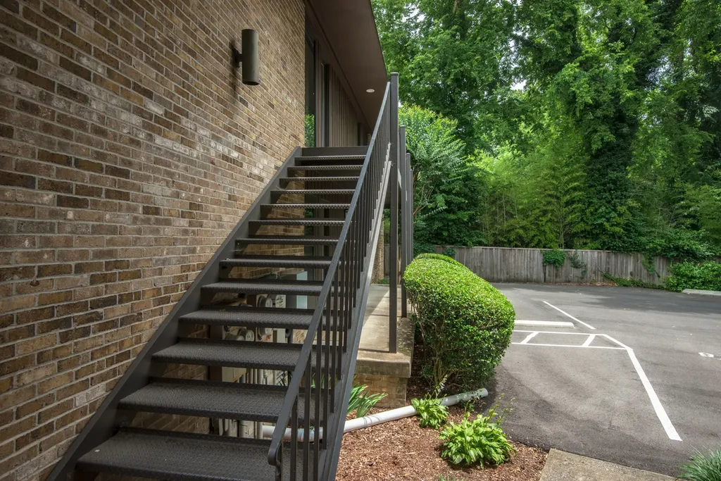 3901 Whitland Avenue Nashville TN 37205