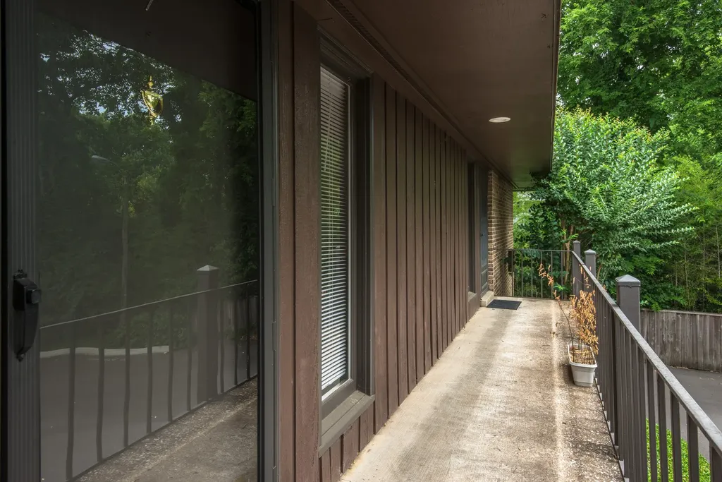 3901 Whitland Avenue Nashville TN 37205