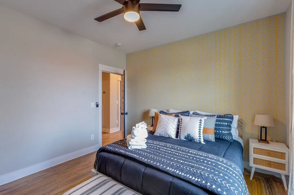 613 21st Ave, N Nashville TN 37203