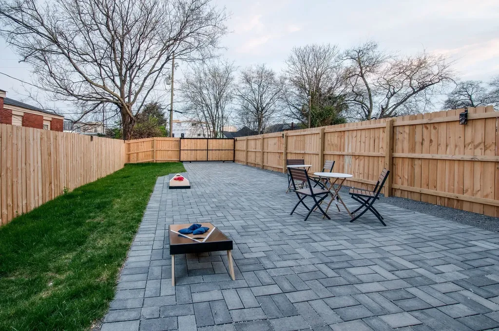 613 21st Ave, N Nashville TN 37203