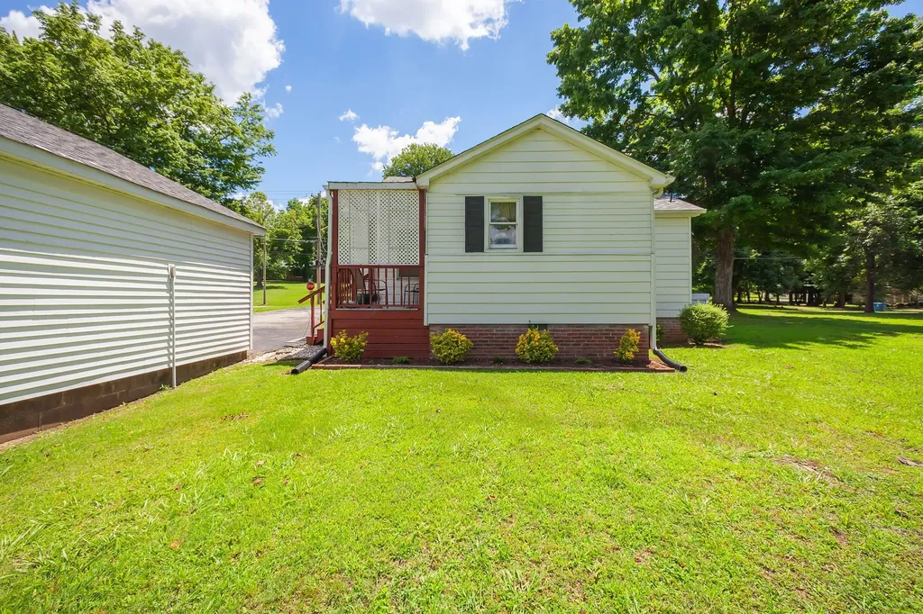 1026 S College Street Trenton TN 38382