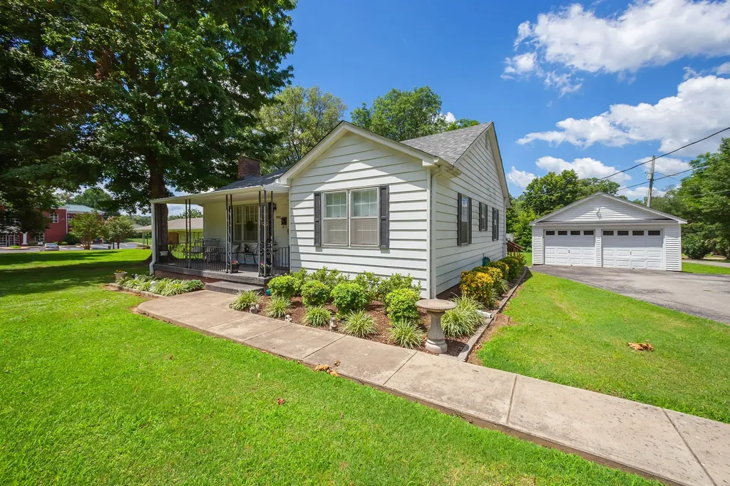 1026 S College Street Trenton TN 38382