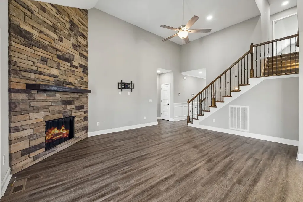 1082 Wittys Way Clarksville TN 37043