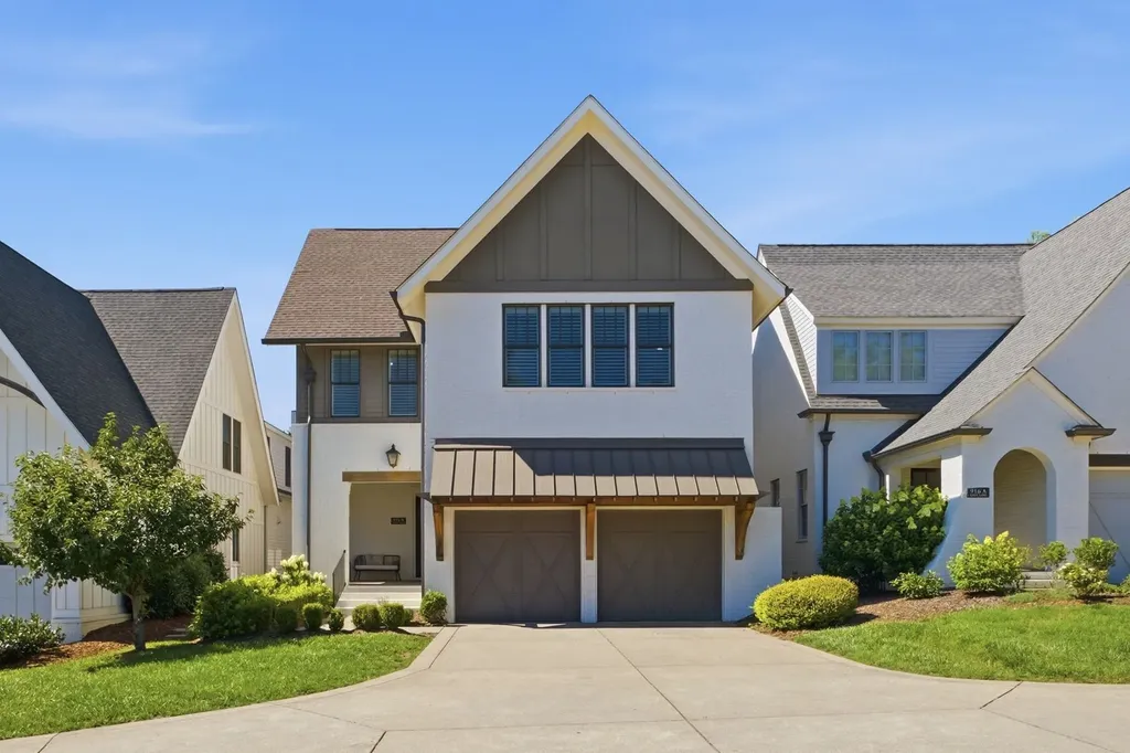 916B Gale Lane Nashville TN 37204