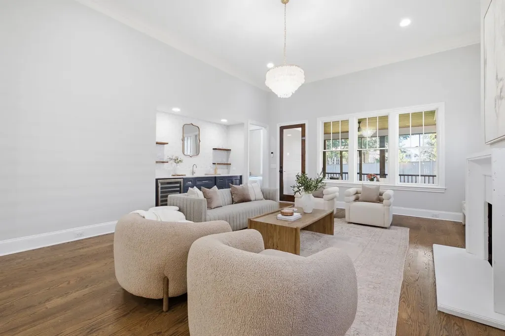 916B Gale Lane Nashville TN 37204