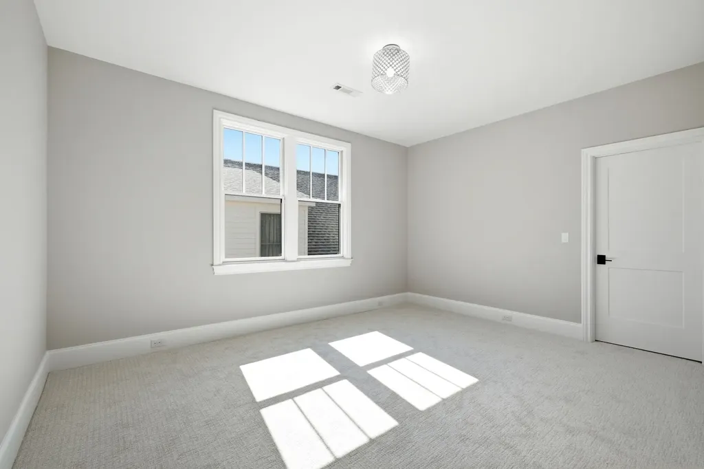 916B Gale Lane Nashville TN 37204