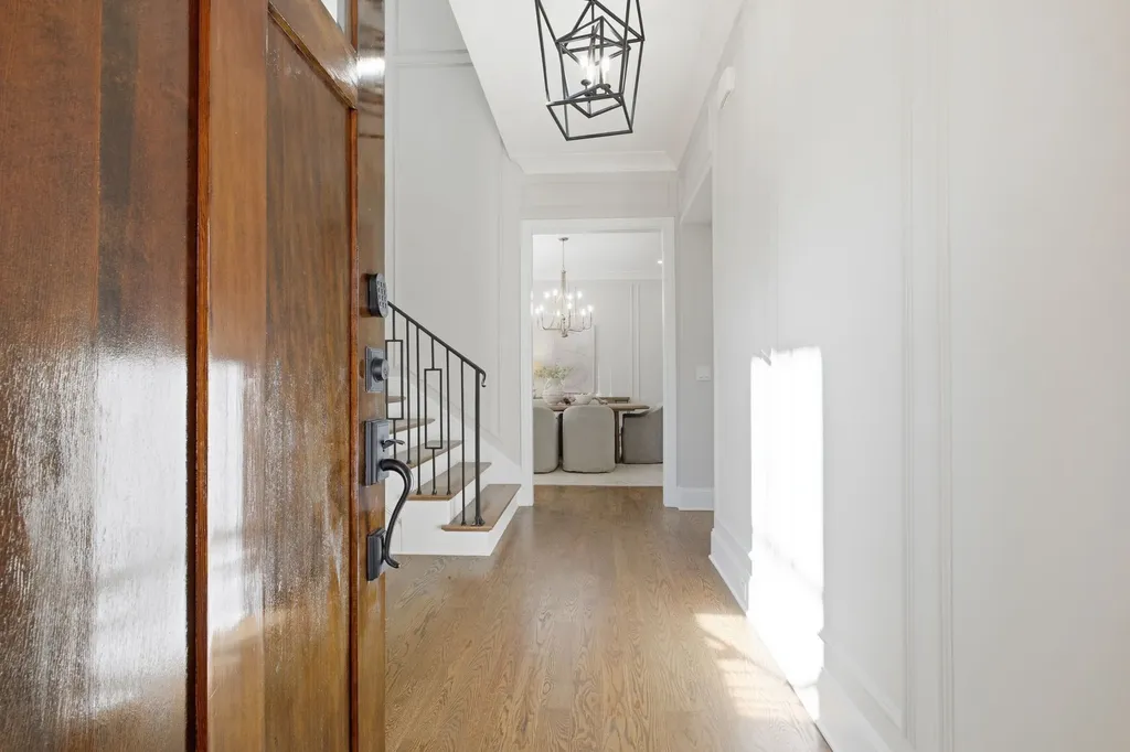 916B Gale Lane Nashville TN 37204