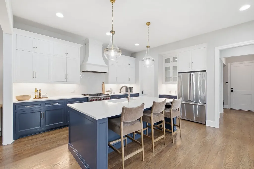 916B Gale Lane Nashville TN 37204