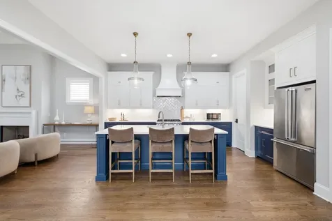 916B Gale Lane Nashville TN 37204