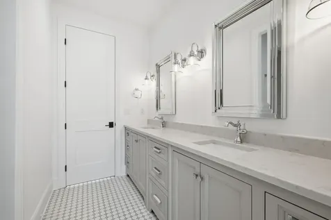 916B Gale Lane Nashville TN 37204