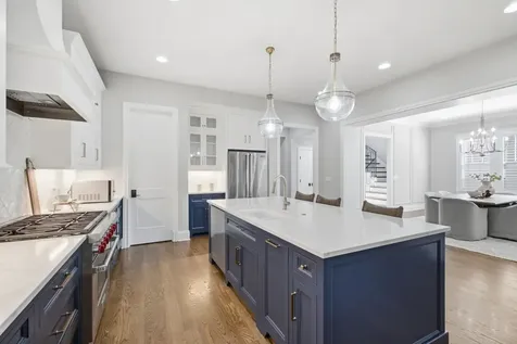 916B Gale Lane Nashville TN 37204