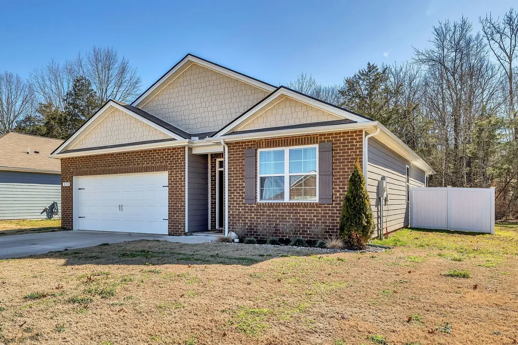 215 Addison Avenue Chapel Hill TN 37034