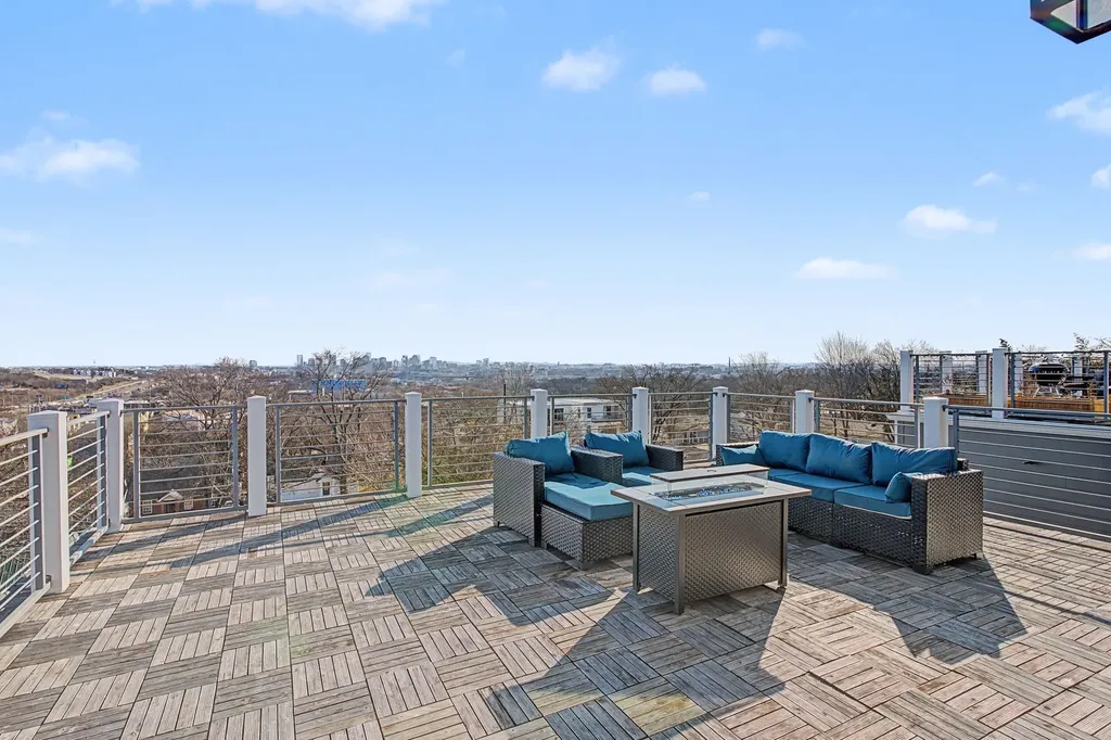 1241 N Avondale Circle Nashville TN 37207