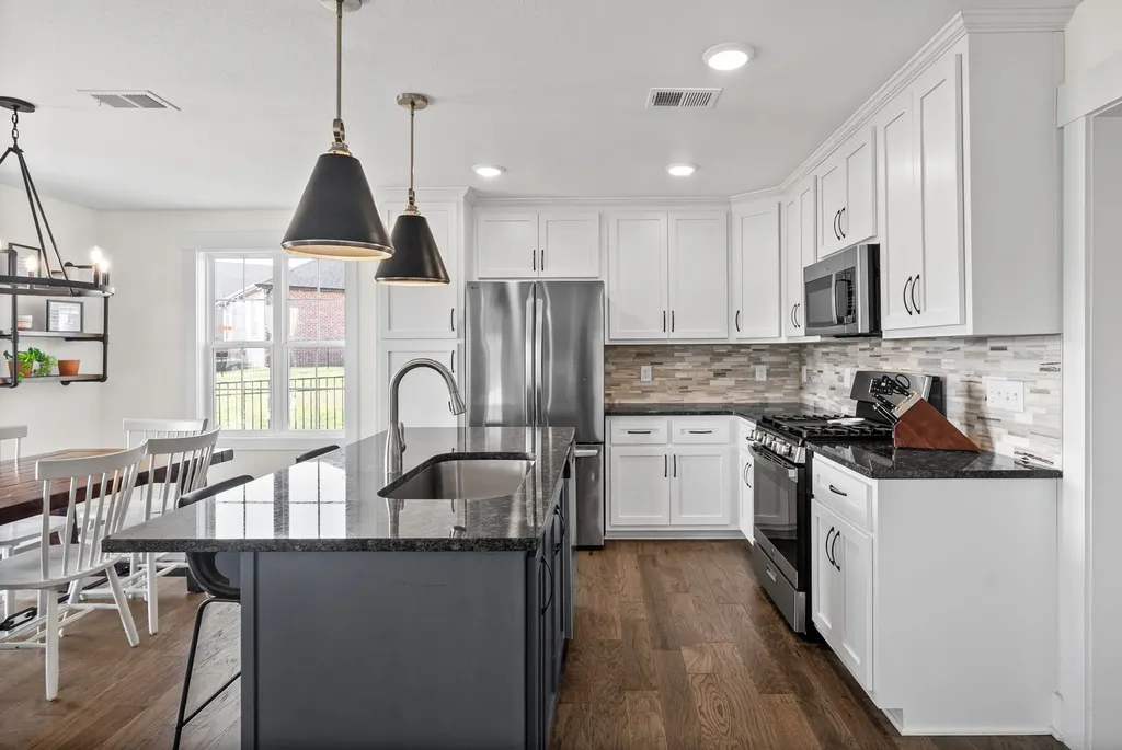 354 Frontier Drive Clarksville TN 37043
