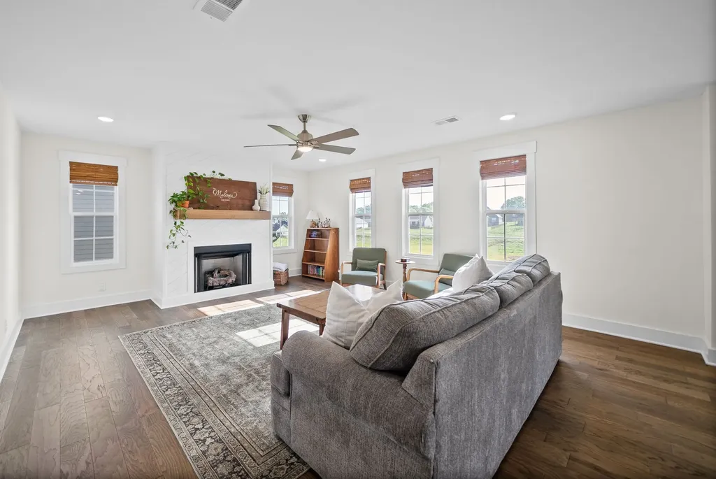 354 Frontier Drive Clarksville TN 37043