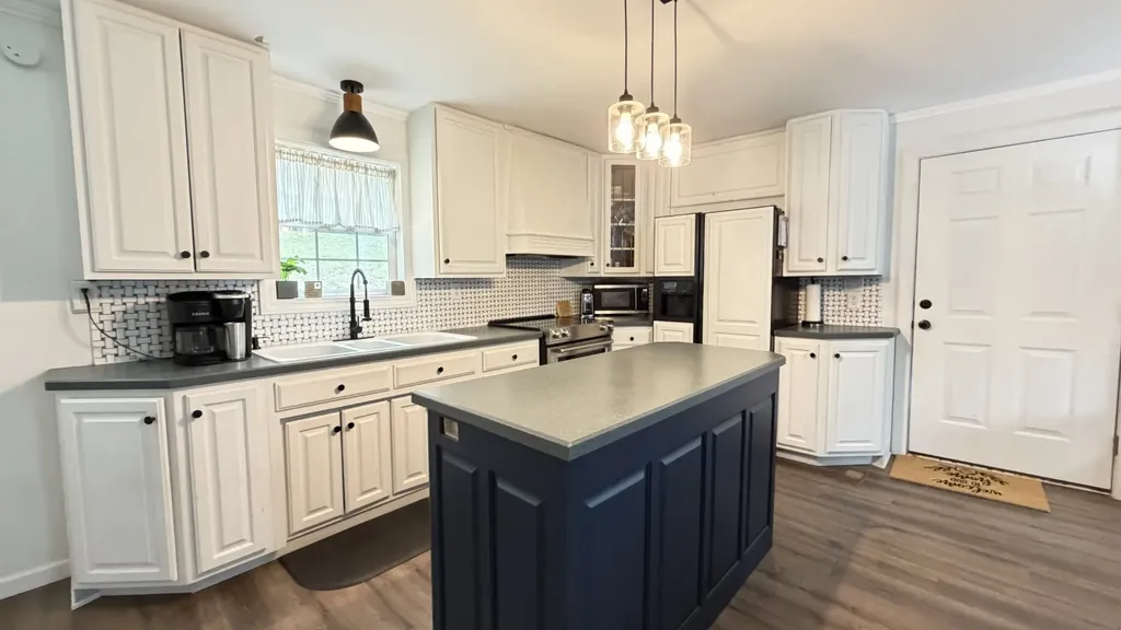 313 Ben Myers Lane Gainesboro TN 38562