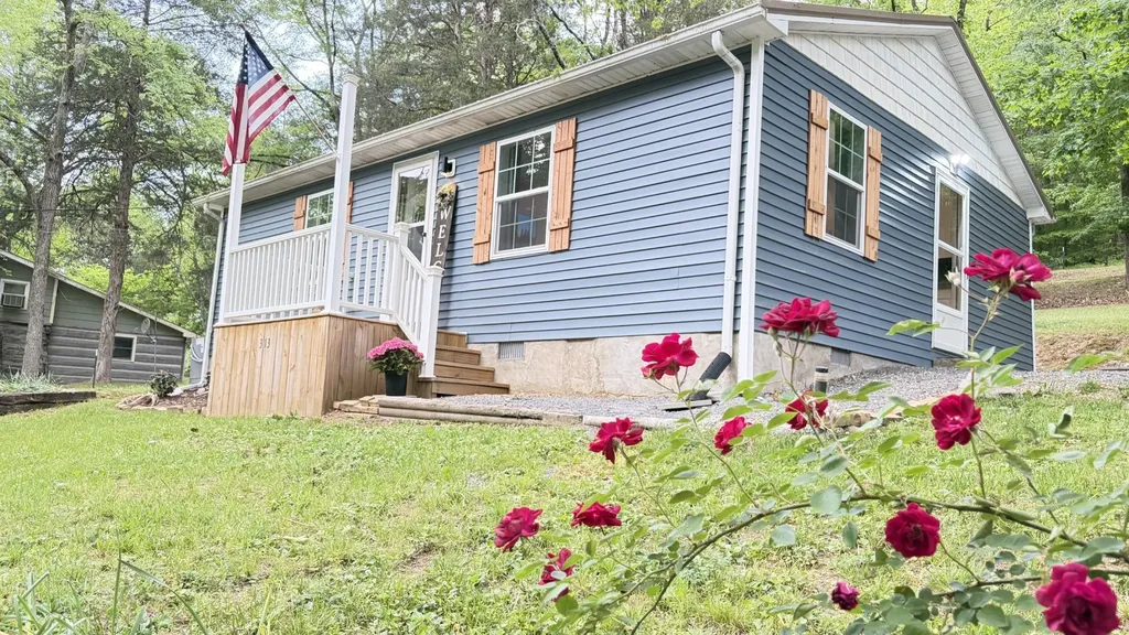 313 Ben Myers Lane Gainesboro TN 38562