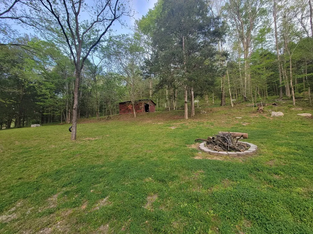 313 Ben Myers Lane Gainesboro TN 38562