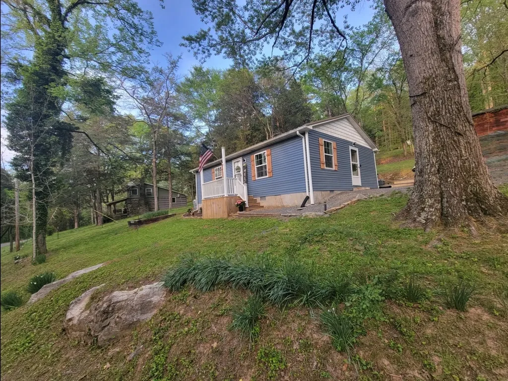 313 Ben Myers Lane Gainesboro TN 38562