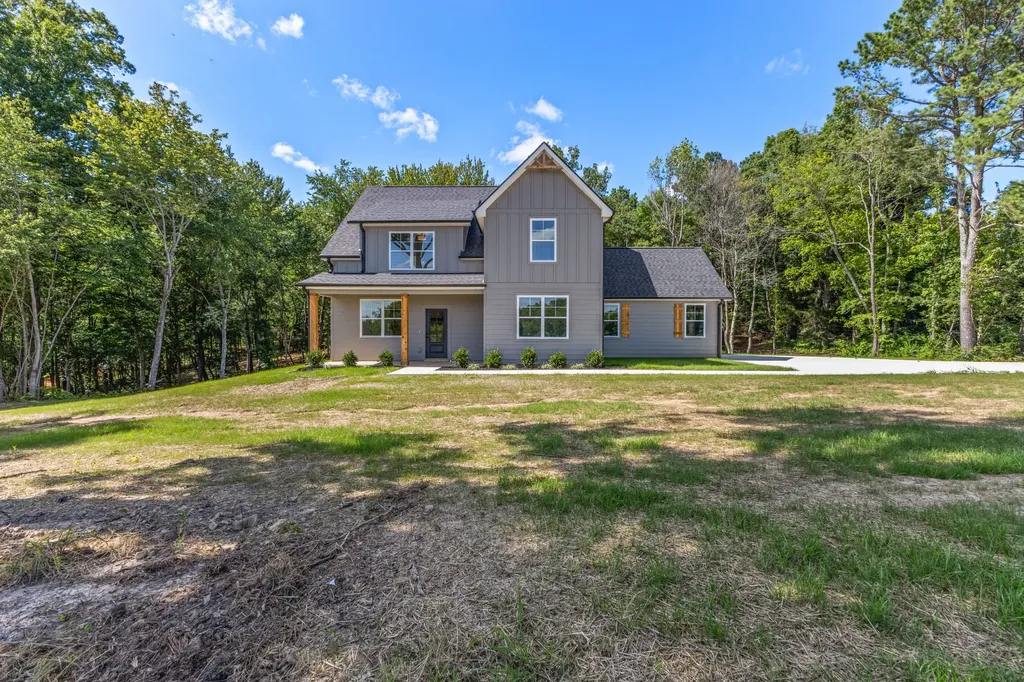 1001 Walnut Grove Road Dickson TN 37055