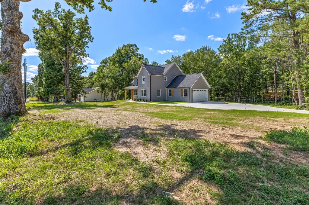 1001 Walnut Grove Road Dickson TN 37055
