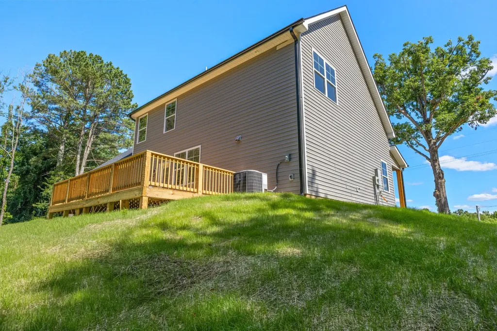 1001 Walnut Grove Road Dickson TN 37055