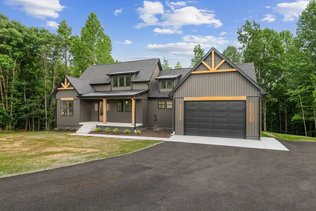 594 Overlook Circle Tullahoma TN 37388