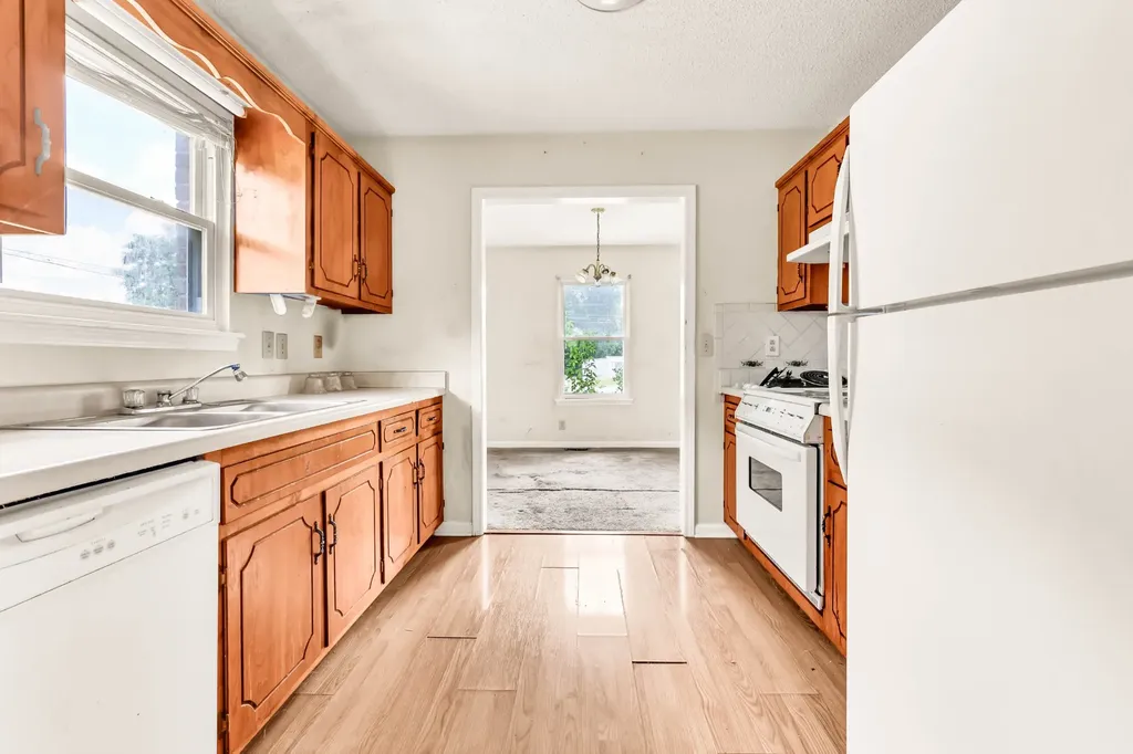 3434 Pembroke Road Clarksville TN 37042