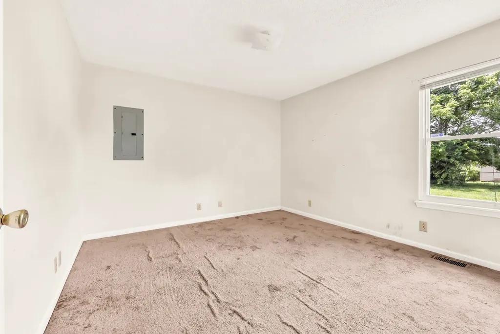 3434 Pembroke Road Clarksville TN 37042