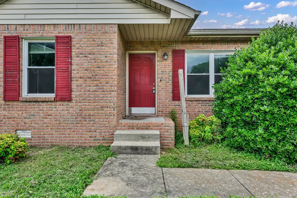 3434 Pembroke Road Clarksville TN 37042