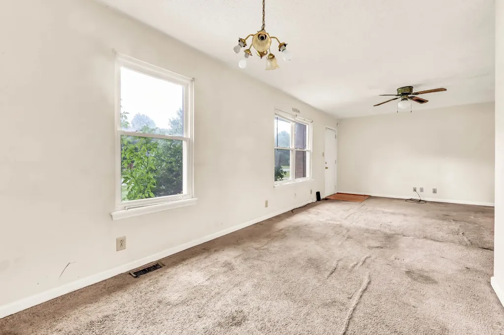 3434 Pembroke Road Clarksville TN 37042