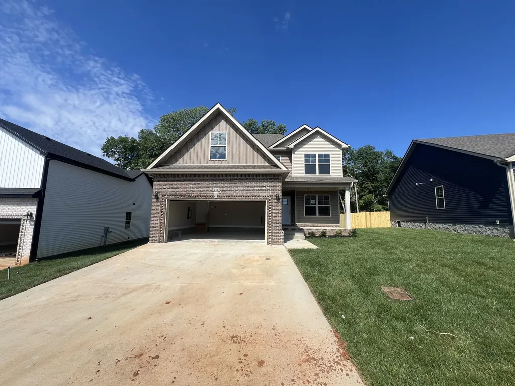 333 Cardinal Creek Clarksville TN 37040