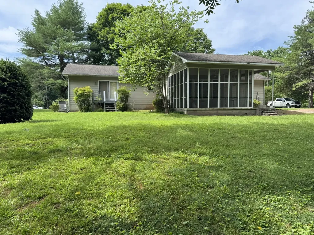 30 W Paradise Drive Winchester TN 37398