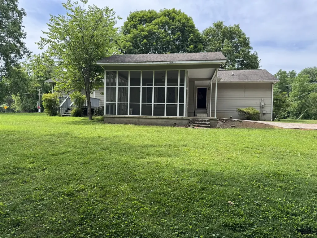 30 W Paradise Drive Winchester TN 37398