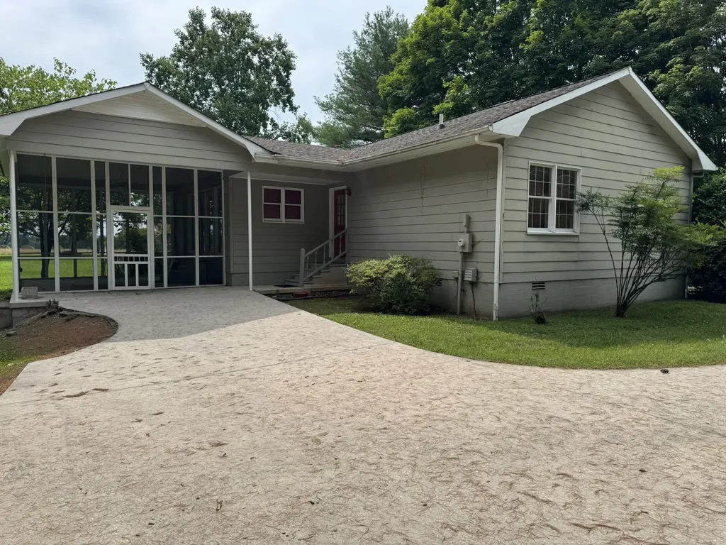 30 W Paradise Drive Winchester TN 37398