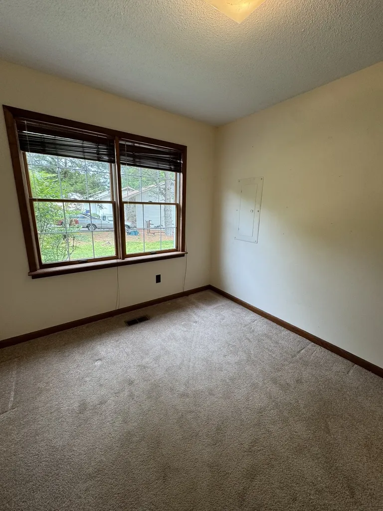 30 W Paradise Drive Winchester TN 37398