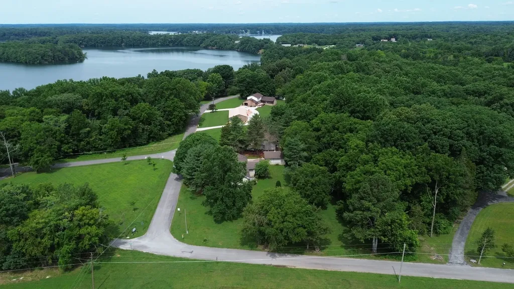 30 W Paradise Drive Winchester TN 37398