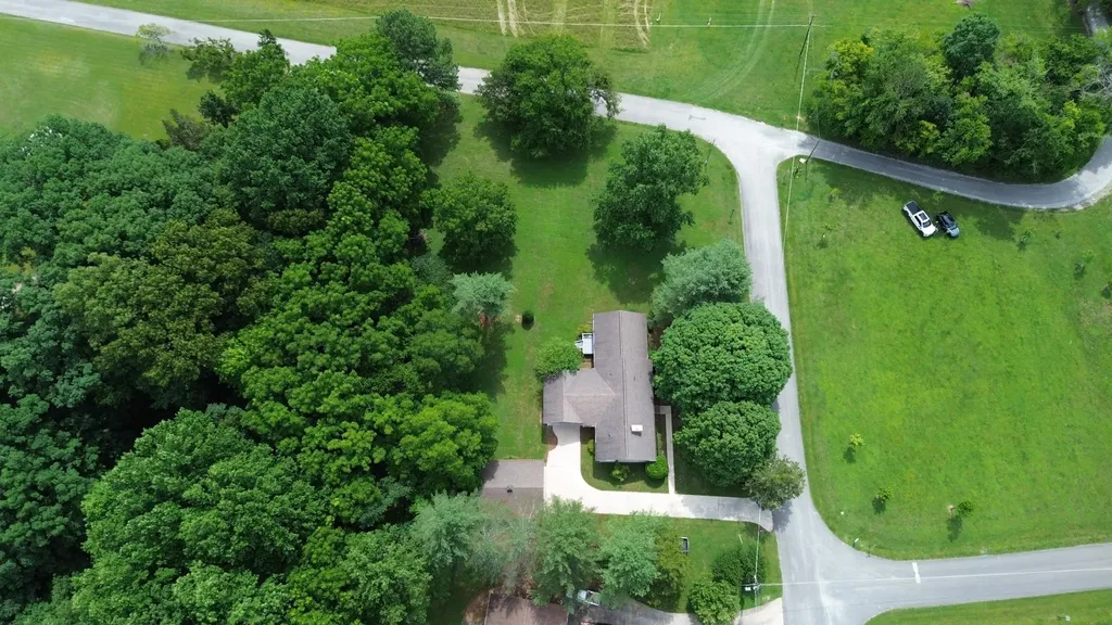 30 W Paradise Drive Winchester TN 37398