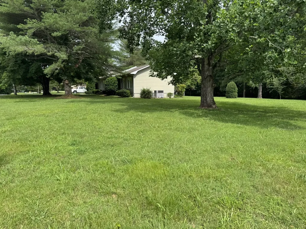 30 W Paradise Drive Winchester TN 37398