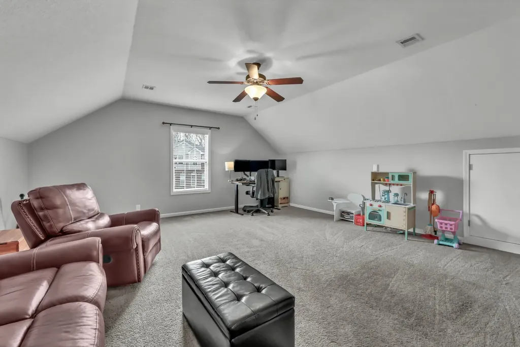 2581 Alex Overlook Way Clarksville TN 37043
