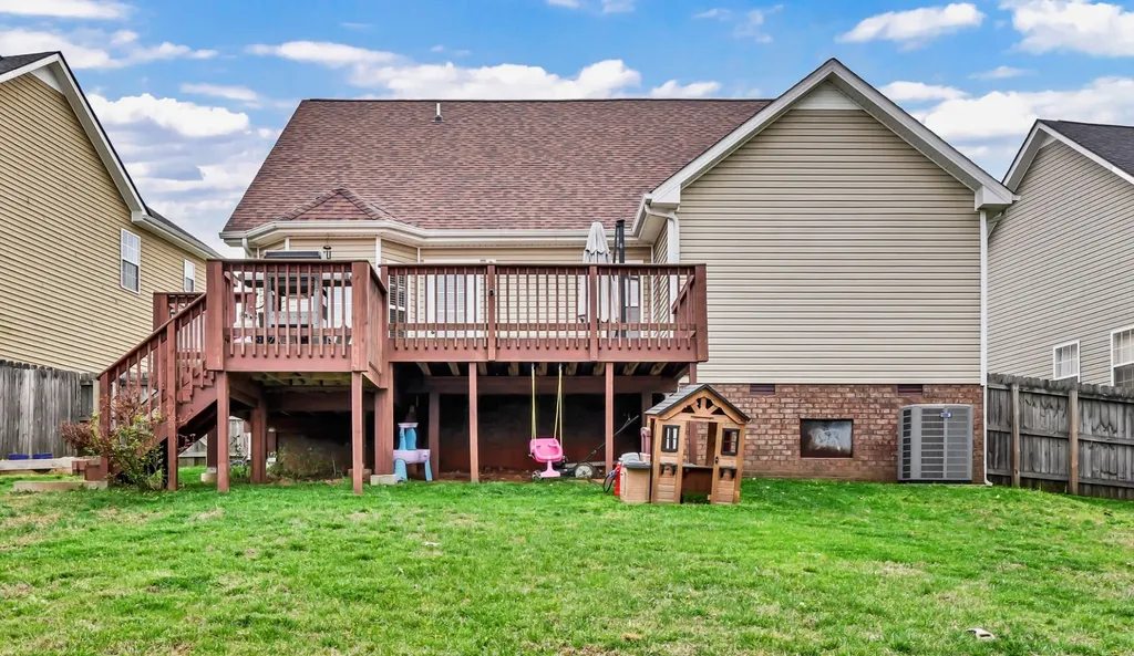 2581 Alex Overlook Way Clarksville TN 37043