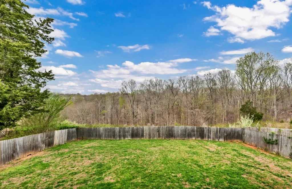 2581 Alex Overlook Way Clarksville TN 37043