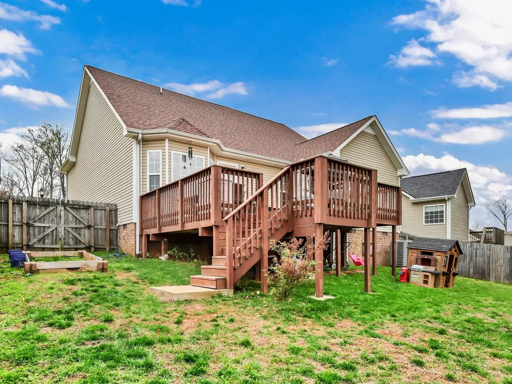2581 Alex Overlook Way Clarksville TN 37043