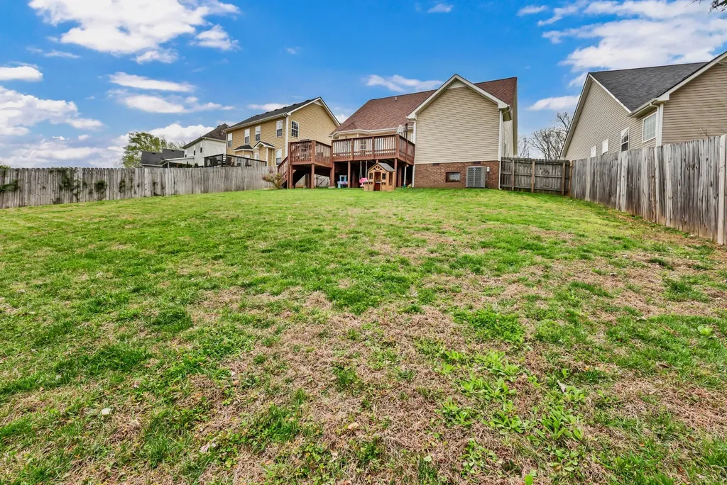 2581 Alex Overlook Way Clarksville TN 37043