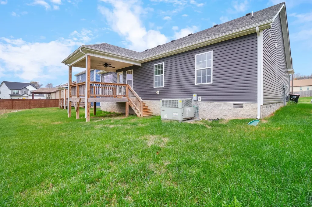 306 Lugano Lane Clarksville TN 37040