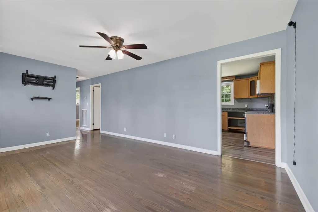31 Charlemagne Boulevard Clarksville TN 37042